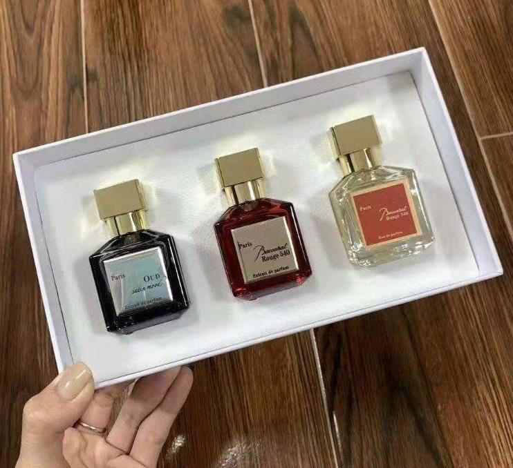 25ml/3 Lasting Fragrance Fresh and Elegant Feminine Noble Lady Perfume Edp OUD satin mood Baccarat rouge 540 red Baccarat540 free delivery
25ml/3 Lasting Fragrance Fresh and Elegant Feminine Noble Lady Perfume Edp OUD satin mood Baccarat rouge 540 red Baccarat540 free delivery