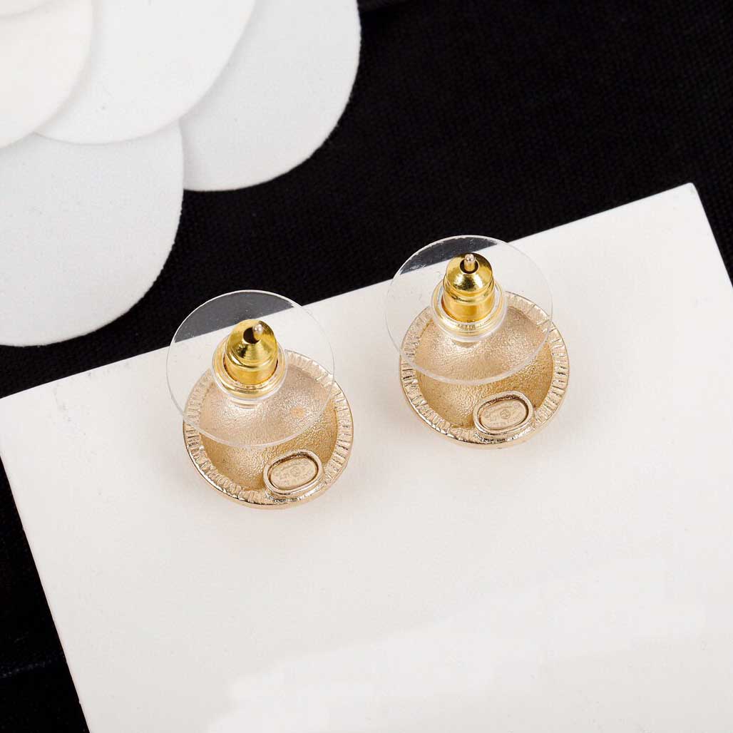 Small round shape stud earring with dianond in 18k gold plated stamp for women engagement jewelry gift PS3124, Golden
Small round shape stud earring with dianond in 18k gold plated stamp for women engagement jewelry gift PS3124, Golden