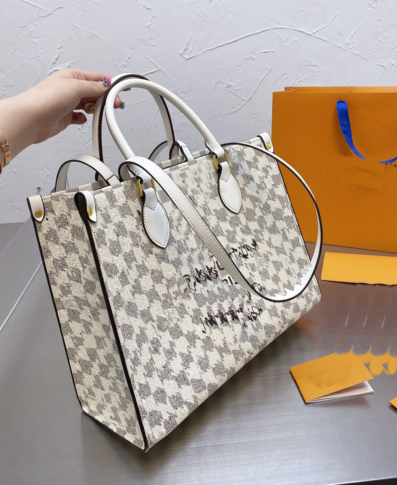 Designer Crossbody Tote Shoulder guucci Bag Messenger diior Handbag prad Wallet saddle bag lvlouis Backpack With logo a9
Designer Crossbody Tote Shoulder guucci Bag Messenger diior Handbag prad Wallet saddle bag lvlouis Backpack With logo a9