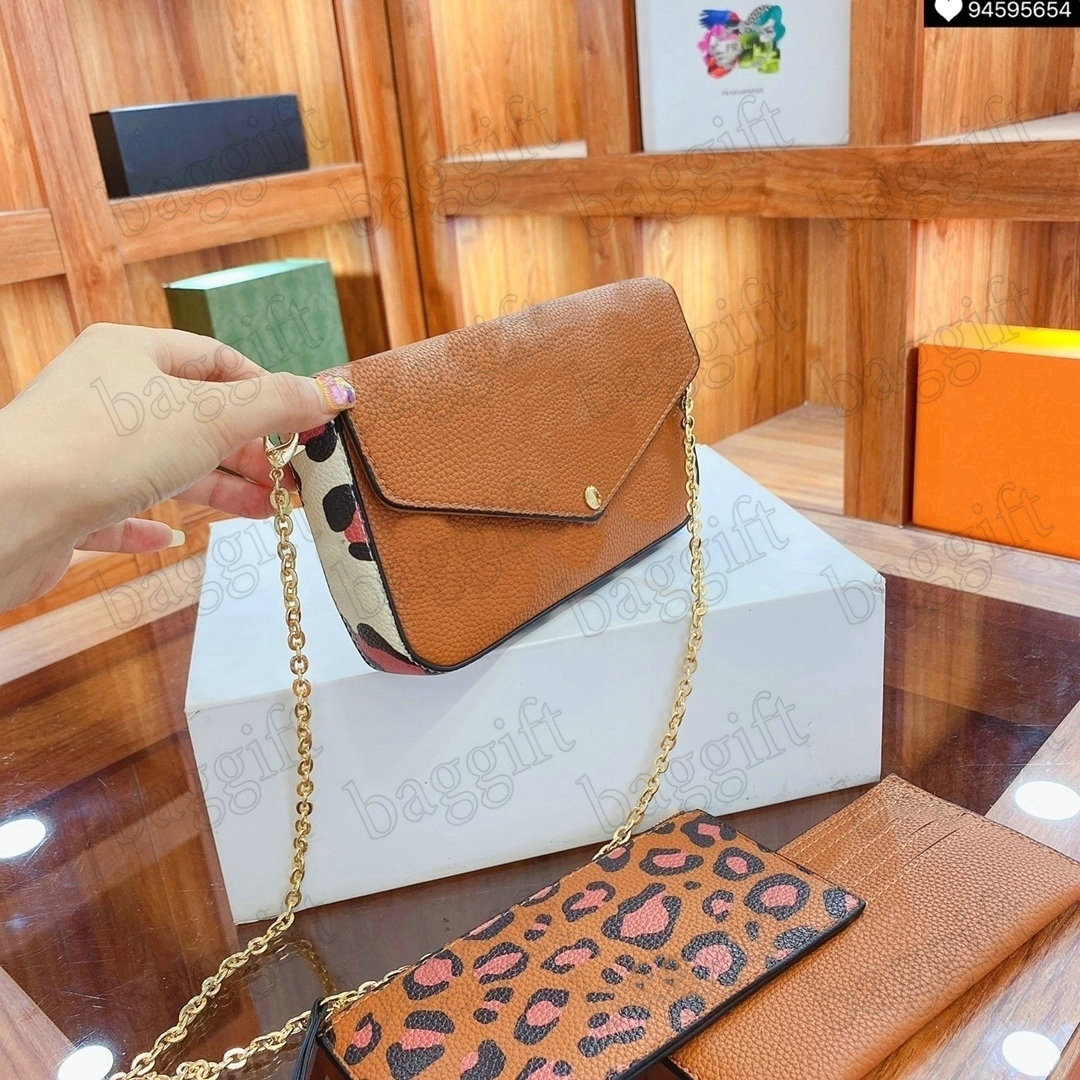 M80498 Leopard Print Felicie Special Pochette Chain Bag Leather Designer Small Handbag Designers Luxurys Womens Bags Summer 2021 3in1 Purse Wallet Cross Body, For different fees;no bag
M80498 Leopard Print Felicie Special Pochette Chain Bag Leather Designer Small Handbag Designers Luxurys Womens Bags Summer 2021 3in1 Purse Wallet Cross Body, For different fees;no bag