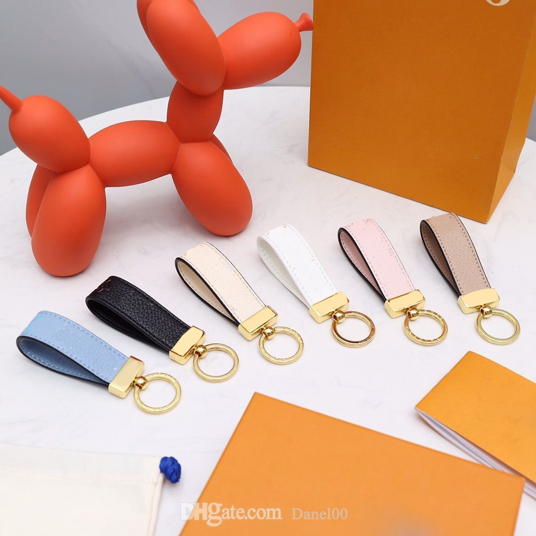 Top Quality Fashion Keychain Bag Classic woman mans Designer Key Chain Brand Alloy Bags Fashionable Handmade Leather Luxury Keychains alloys Stylish Keys Buckle
Top Quality Fashion Keychain Bag Classic woman mans Designer Key Chain Brand Alloy Bags Fashionable Handmade Leather Luxury Keychains alloys Stylish Keys Buckle