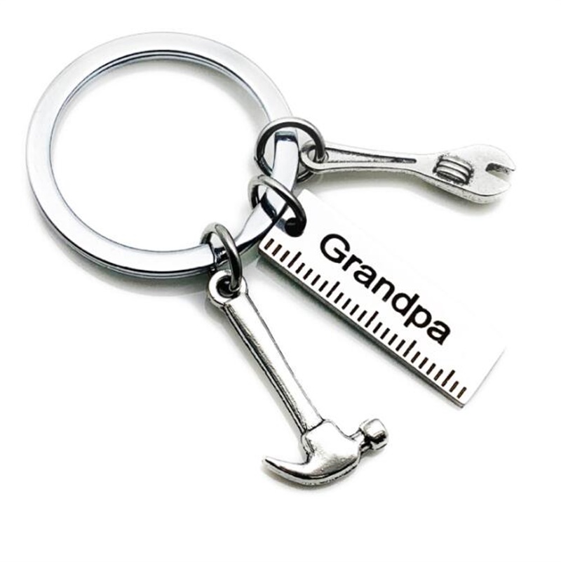 50pcslot New Stainless Steel Dad Tools Keychain Grandpa Hammer Screwdriver Keyring Father Day Gifts1 85 W2