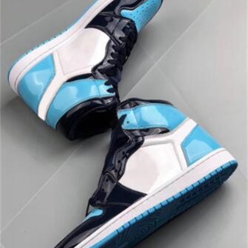 1s High OG Blue Chill mens&womens basketball shoes 1 UNC Patent WMNS ASG Obsidian outdoor Boots All-Star Game Top quality Sneaker, 4#
1s High OG Blue Chill mens&womens basketball shoes 1 UNC Patent WMNS ASG Obsidian outdoor Boots All-Star Game Top quality Sneaker, 4#