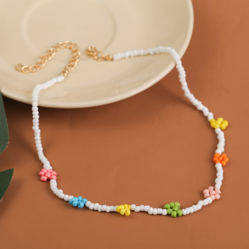 Fashion Bohemian Female Handmade Beaded Multicolor Flower Necklaces For Women Boho White Glass Beads Chain Necklace Jewelry
Fashion Bohemian Female Handmade Beaded Multicolor Flower Necklaces For Women Boho White Glass Beads Chain Necklace Jewelry