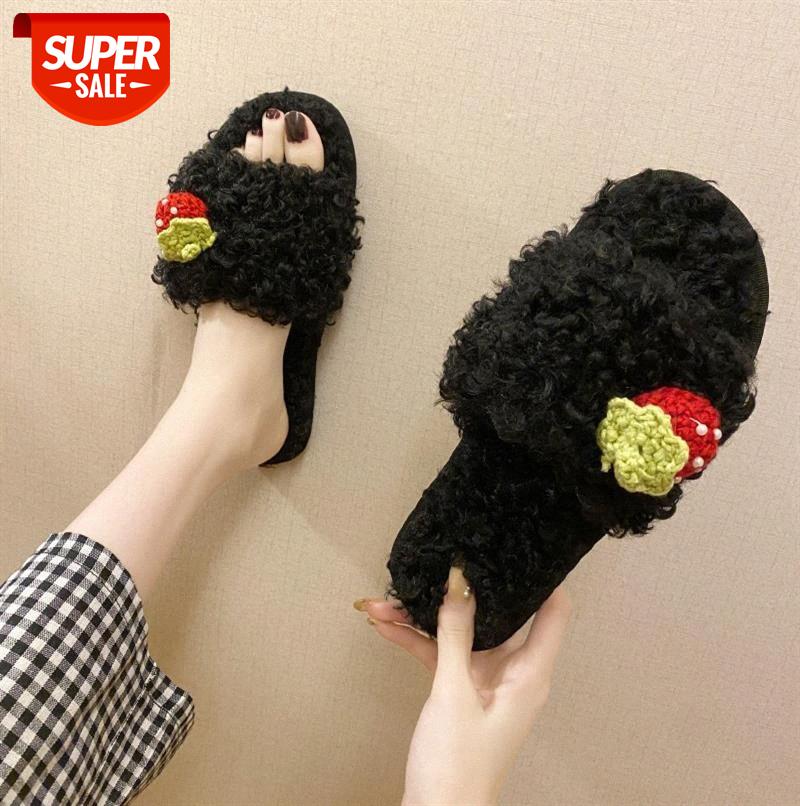 Strawberry plush slippers for women's outer wear, lamb velvet flat-bottomed warmth, indoor cotton #A69b, Black
Strawberry plush slippers for women's outer wear, lamb velvet flat-bottomed warmth, indoor cotton #A69b, Black