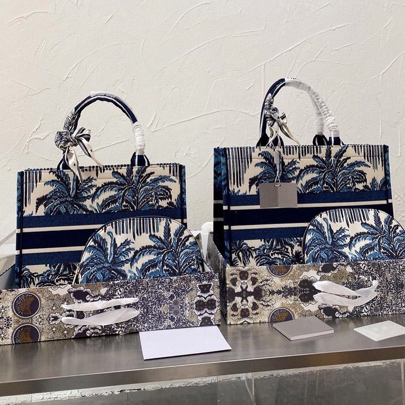 Designer Women Canvas Evening Bags Paris Fashion Houndstooth Embroidery Summer Handle Handbags Large Capacity Multi-function Handbag Luxurys Designers Bag
Designer Women Canvas Evening Bags Paris Fashion Houndstooth Embroidery Summer Handle Handbags Large Capacity Multi-function Handbag Luxurys Designers Bag