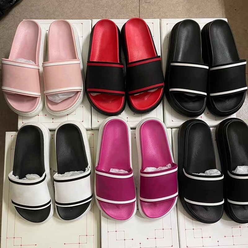 2021 Oversized Hybrid Signature Slides Designer Platform Slippers Women Pool Sandals Summer Fashion Black White Red Pink Rubber Round Toe Shoes 321, Socks
2021 Oversized Hybrid Signature Slides Designer Platform Slippers Women Pool Sandals Summer Fashion Black White Red Pink Rubber Round Toe Shoes 321, Socks