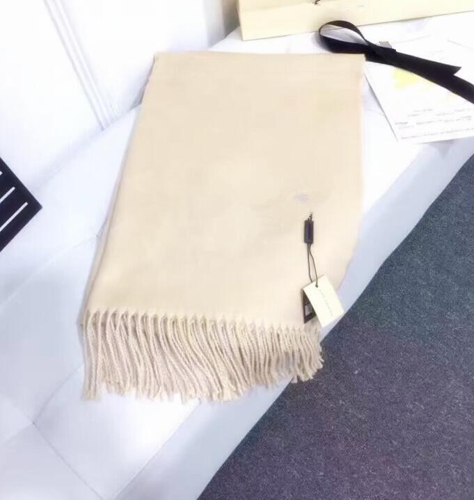 Famous Style 100% Cashmere Scarves Woman and Men Solid Color Gold Black Neck Print Soft Fashion Shawl Women Scarf Square
Famous Style 100% Cashmere Scarves Woman and Men Solid Color Gold Black Neck Print Soft Fashion Shawl Women Scarf Square