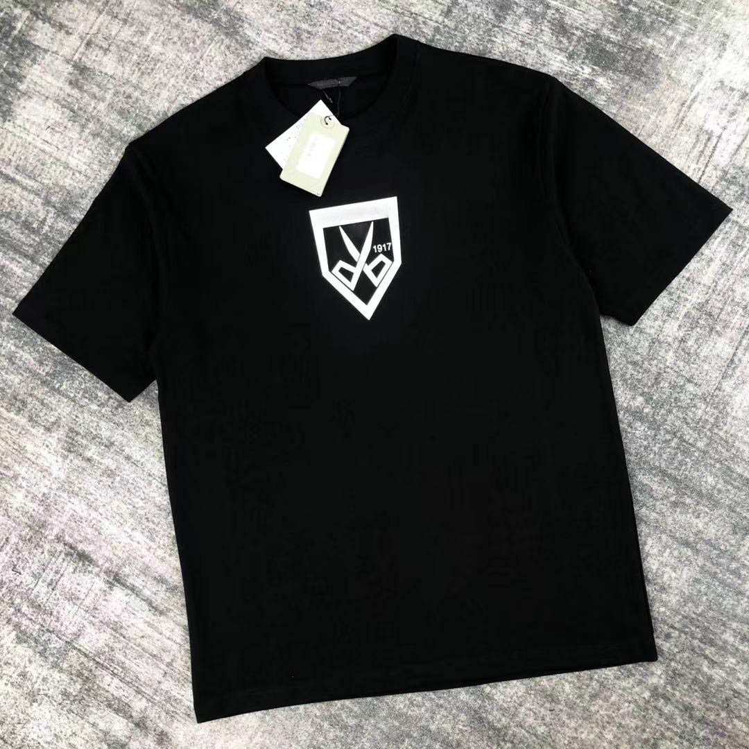 21SS Men' and Women' Top Luxury Brands High Quality T-shirt Scissors Printed Pattern Fashion Round Neck B Pure Cotton Short Sleeve White Black Size XS-L
21SS Men' and Women' Top Luxury Brands High Quality T-shirt Scissors Printed Pattern Fashion Round Neck B Pure Cotton Short Sleeve White Black Size XS-L