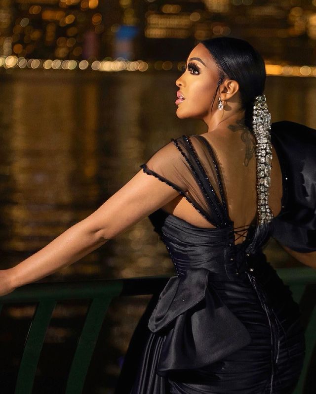 2021 Plus Size Arabic Aso Ebi Black Sexy Sheath Prom Dresses Beaded Stylish Satin Evening Formal Party Second Reception Gowns ZJ206
