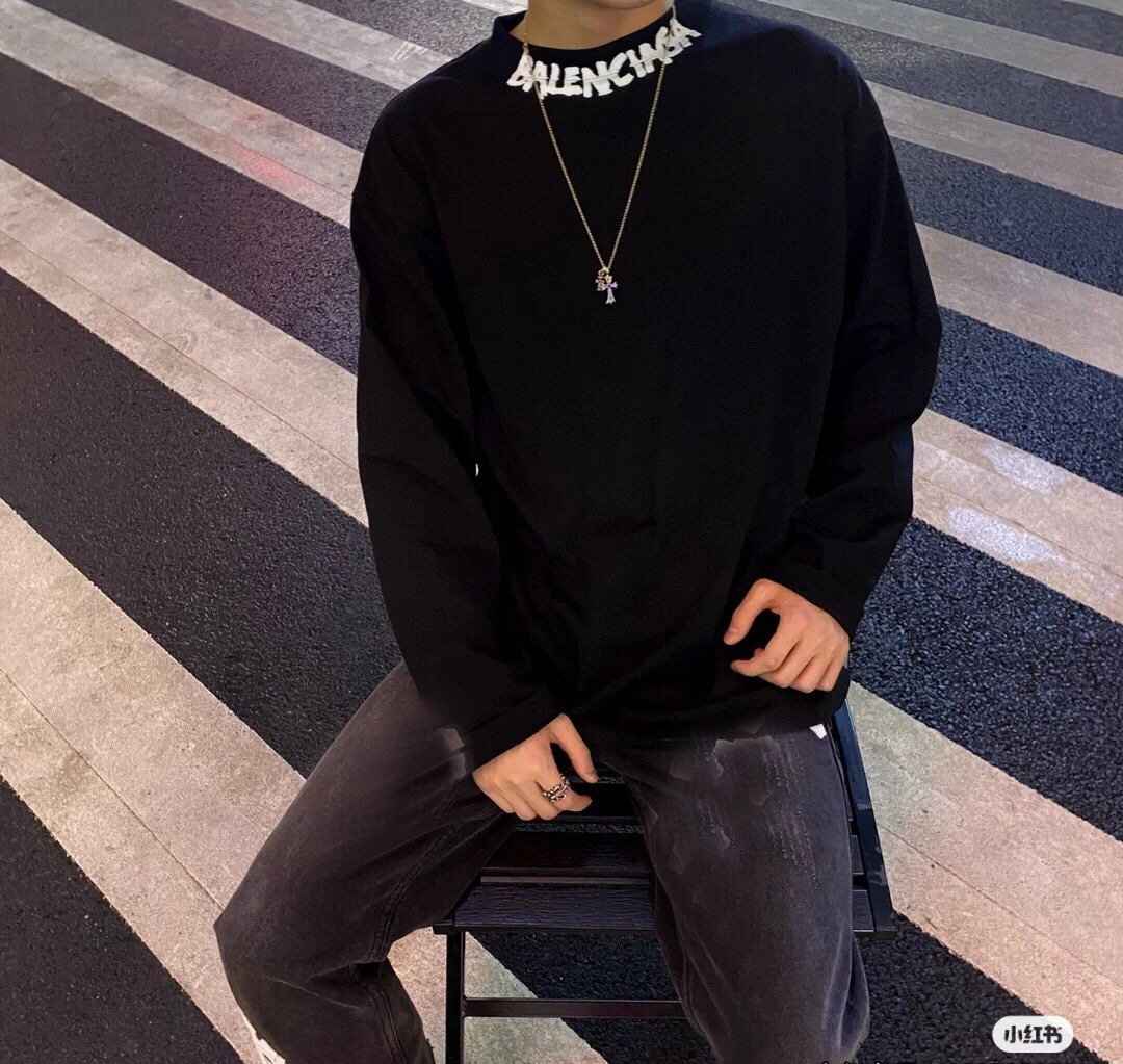 5555 Mens Women Designers Hoodies Long sleeve cotton graffiti long sleeve T-shirt Men s Womens Hoodie Clothing Clothes Hip Hop Sweatshirts
5555 Mens Women Designers Hoodies Long sleeve cotton graffiti long sleeve T-shirt Men s Womens Hoodie Clothing Clothes Hip Hop Sweatshirts