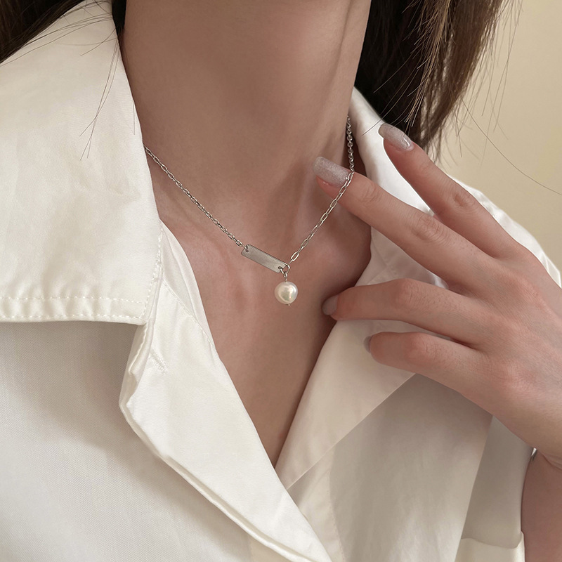 Geometric Imitation Pearl Necklace Female Hip-hop Titanium Steel Flower Square Multi-layer Stacked Necklace Neck Chain 
Geometric Imitation Pearl Necklace Female Hip-hop Titanium Steel Flower Square Multi-layer Stacked Necklace Neck Chain