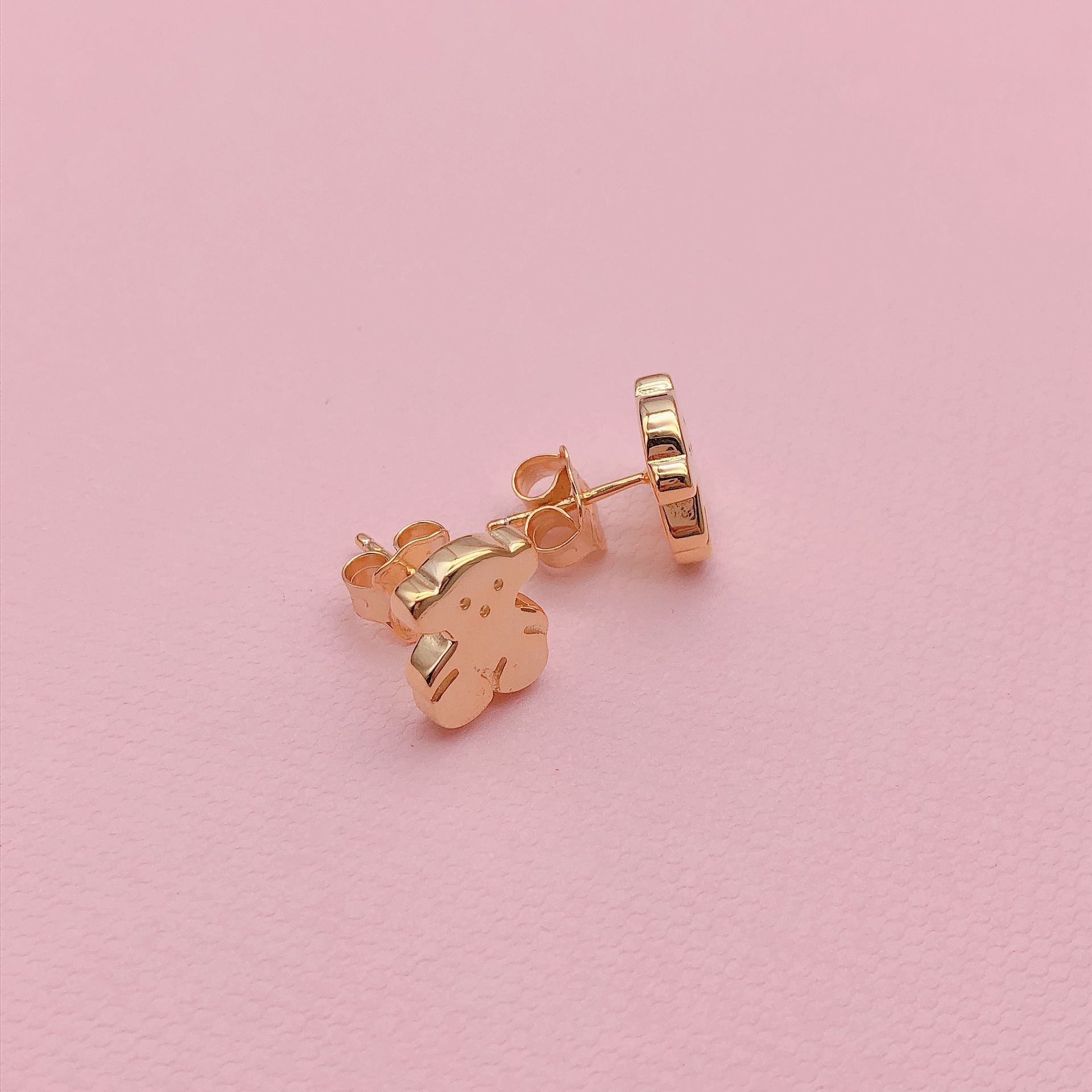 925 Sterling Silve18k gold simple earrings DIY Charms Fit Original beads Charm Earrings Fashion Women Wedding Engagement Jewelry Accessories
925 Sterling Silve18k gold simple earrings DIY Charms Fit Original beads Charm Earrings Fashion Women Wedding Engagement Jewelry Accessories