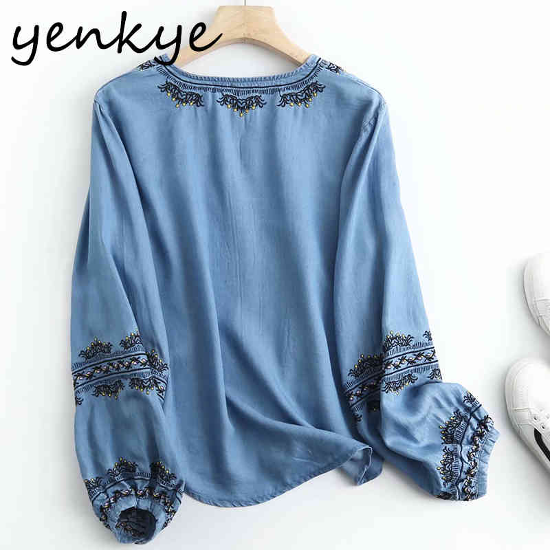 Floral Embroidery Denim Shirt Women Lantern Sleeve V Neck Vintage Blue Summer Blouse Mujer Plus Size Casual Tops 210430
