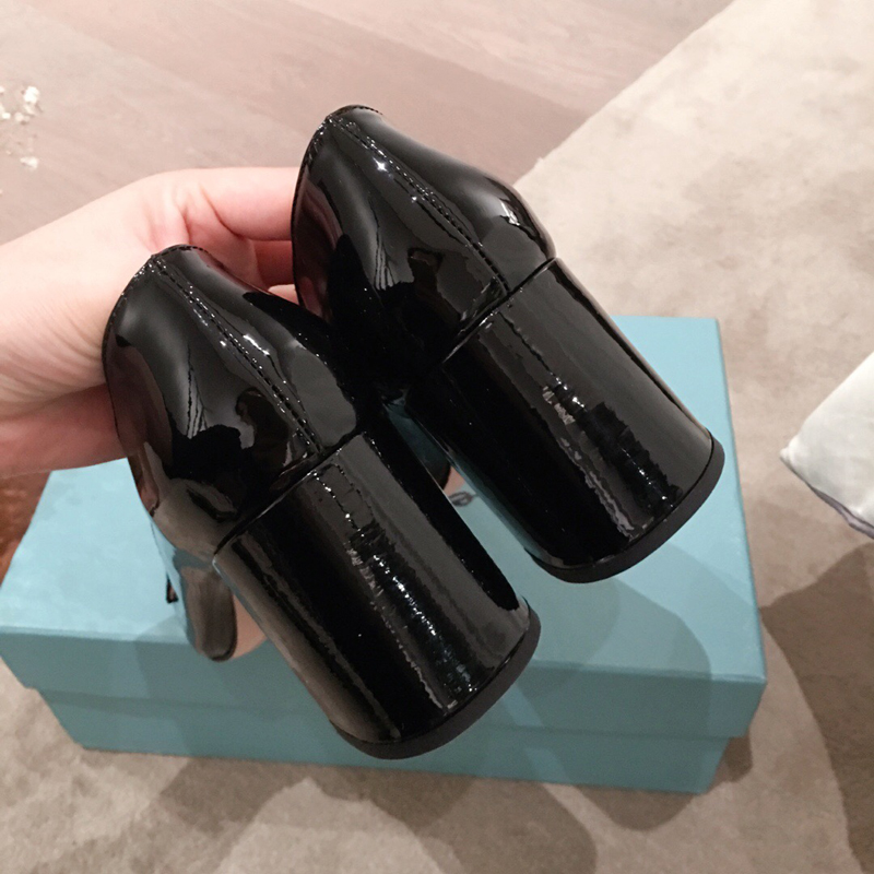 2021 Good Quality Fashion Women Luxurys Designers Shoes Designer Sandals Womens Luxury High Heels Sandal Dress Shoess With Box Size 35-41 -G331, Black
2021 Good Quality Fashion Women Luxurys Designers Shoes Designer Sandals Womens Luxury High Heels Sandal Dress Shoess With Box Size 35-41 -G331, Black