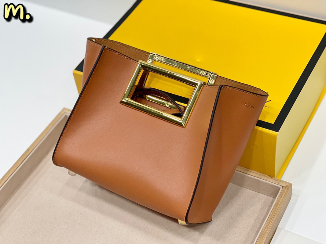 Designer 2021 Way Bag Handbags purse for women High Quality S Designers Bags Powerul Buckle Clasp Crossbody Tote Ladies Luxurys Roma Shopping Fends shoulder handbag, Fedex shipping
Designer 2021 Way Bag Handbags purse for women High Quality S Designers Bags Powerul Buckle Clasp Crossbody Tote Ladies Luxurys Roma Shopping Fends shoulder handbag, Fedex shipping