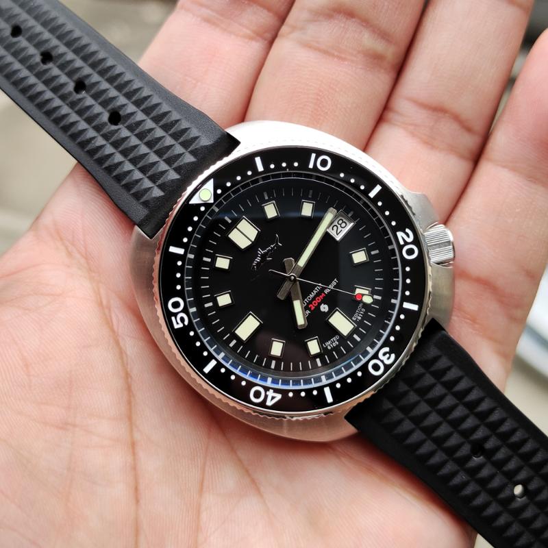 Wristwatches HEIMDALLR Mens Vintage Mechanical Watch 44mm Black Dial Sapphire NH35A Automatic Movement 200M Waterproof Diver Watches, Green-rubber
Wristwatches HEIMDALLR Mens Vintage Mechanical Watch 44mm Black Dial Sapphire NH35A Automatic Movement 200M Waterproof Diver Watches, Green-rubber