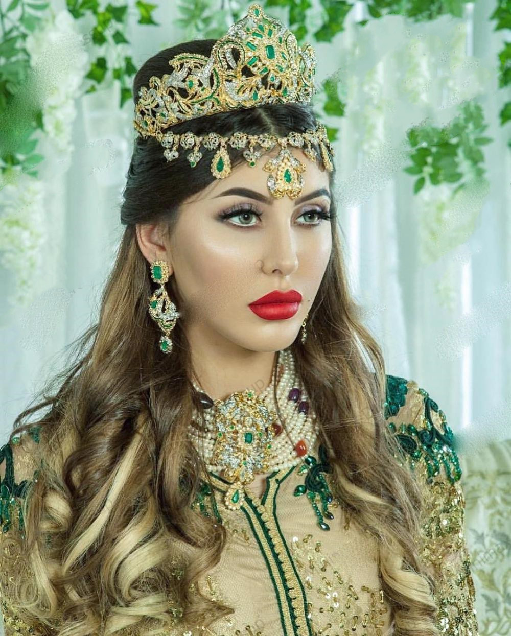 Hunter Moroccan Kaftan Evening Dresses V Neck Luruxy Beading Muslim Arabic Prom Dress Long Sleeves Appliques Algerian Gown