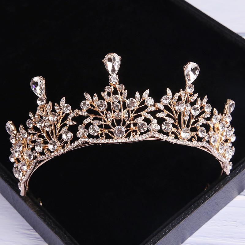 Hair Clips & Barrettes Luxury European Style Women Tiaras And Crowns CZ Rhinestone Princess Pageant Engagement Wedding Bridal Accessories, Golden;silver
Hair Clips & Barrettes Luxury European Style Women Tiaras And Crowns CZ Rhinestone Princess Pageant Engagement Wedding Bridal Accessories, Golden;silver