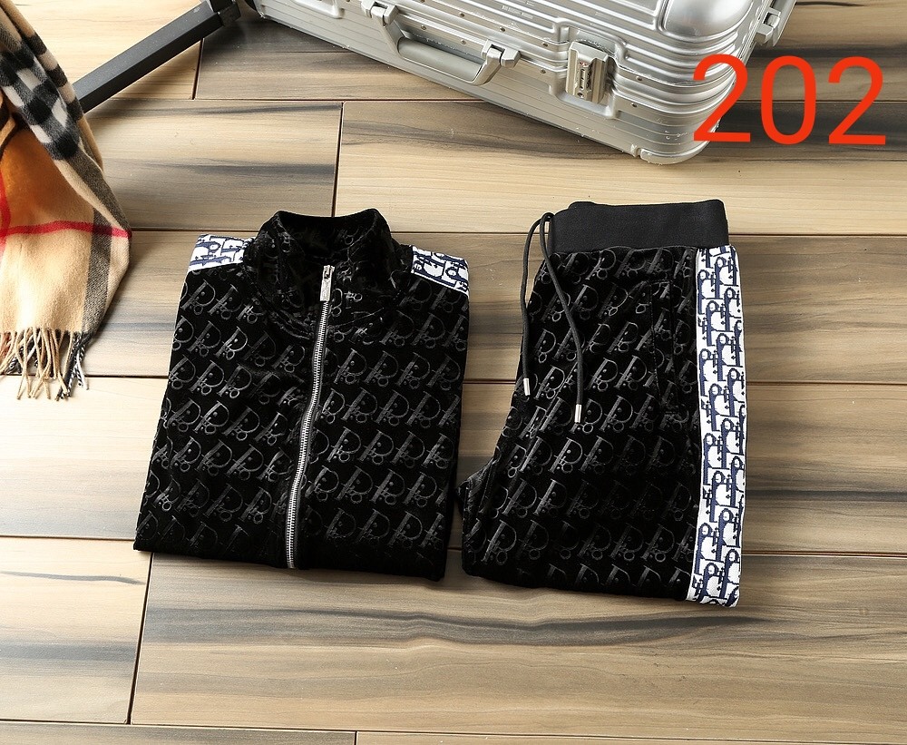 Golden velvet mens womens tracksuits sweatshirts suits man track sweat suit coats male designers jackets hoodies pants sweatshirts sportswear 2021ss, Black
Golden velvet mens womens tracksuits sweatshirts suits man track sweat suit coats male designers jackets hoodies pants sweatshirts sportswear 2021ss, Black