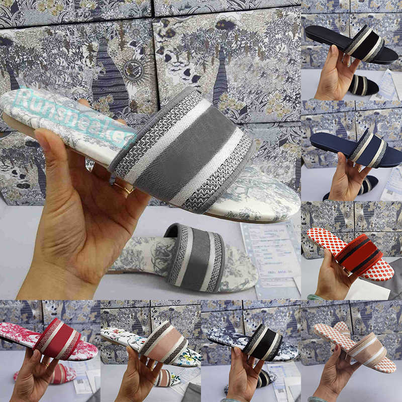 Women Platform Sandals Classic Fashion Designers Slides Low Heels Floral Brocade Flip Flops With Box Embroidery Rubber Loafers Trend Sliders, 15
Women Platform Sandals Classic Fashion Designers Slides Low Heels Floral Brocade Flip Flops With Box Embroidery Rubber Loafers Trend Sliders, 15