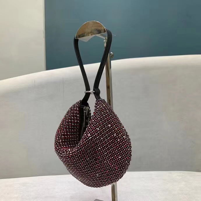 Classic lady hand bag designer 7A high-end customized quality leisure fashion style immortal appearance is almost impossible to say
Classic lady hand bag designer 7A high-end customized quality leisure fashion style immortal appearance is almost impossible to say