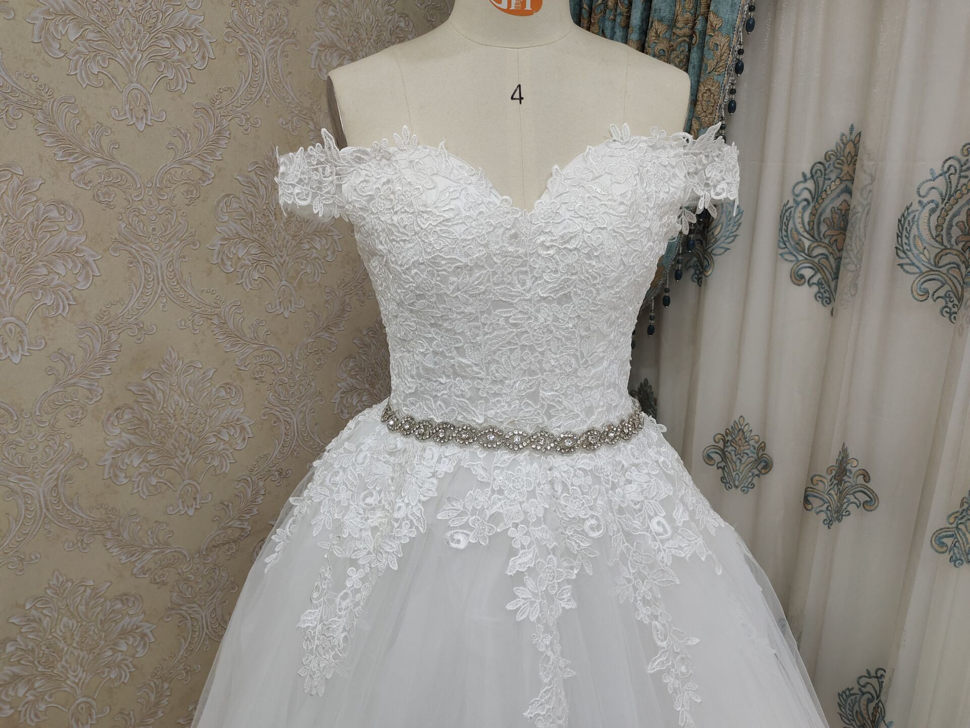 ZJ9183 Off Shoulder Country Wedding Dress 2021 Illusion Lace Long Sleeves A Line Bridal Gowns Tulle Covered Vestidos