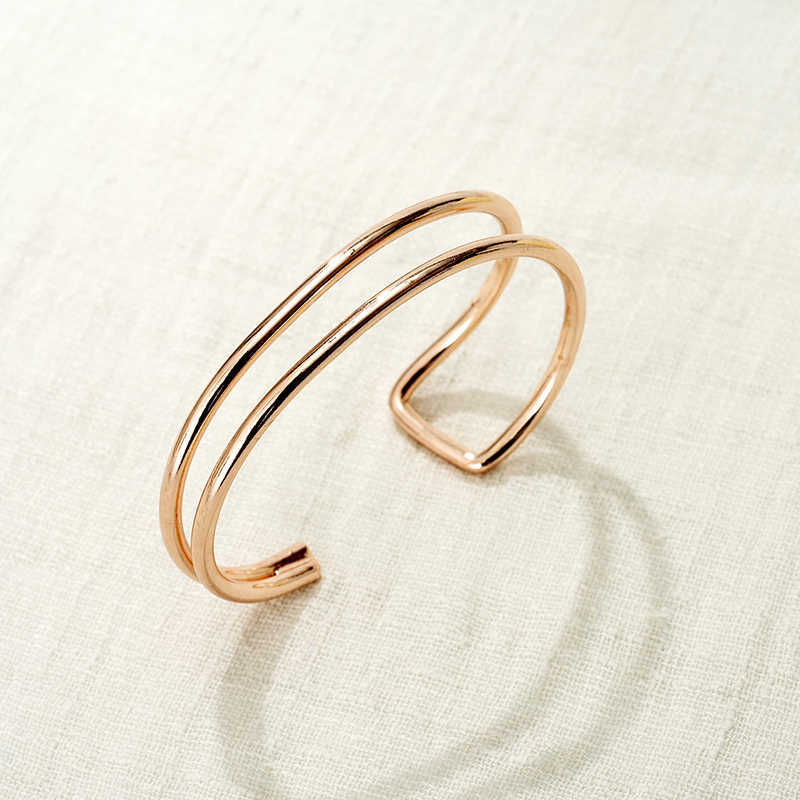 Jaeeyin 2021 New Arrivals Classic Bangle Gold Color Brass Wire Hand Made Minimalist Trendy Bracelet Holiday Jewelry Gift for Q0719
Jaeeyin 2021 New Arrivals Classic Bangle Gold Color Brass Wire Hand Made Minimalist Trendy Bracelet Holiday Jewelry Gift for Q0719