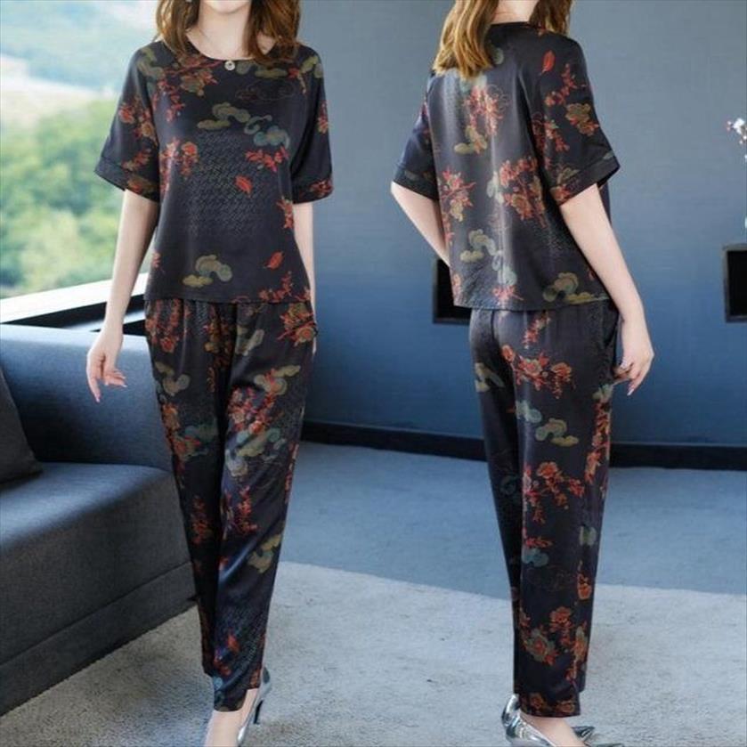 Middle Aged And Elderly Womens Pants Sets Summer Short Sleeve T Shirt Suits Mom Elegant Imitation Ice Silk 2pcs Suit, White
Middle Aged And Elderly Womens Pants Sets Summer Short Sleeve T Shirt Suits Mom Elegant Imitation Ice Silk 2pcs Suit, White