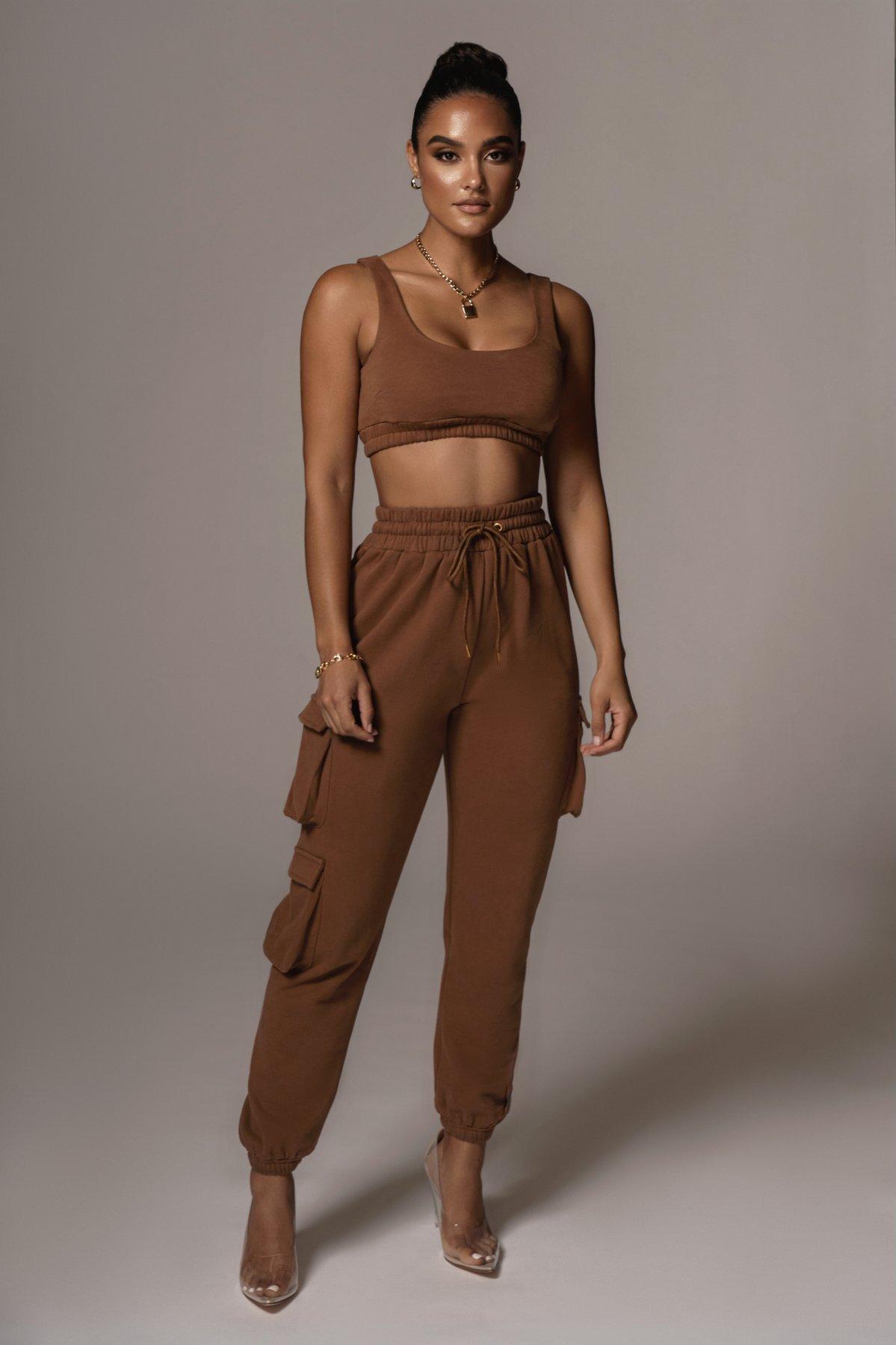 Tracksuits Knit Two Piece Set Women Clothing Jogger with Pockets and Crop Top Vest Sets Plus Size, Brown
Tracksuits Knit Two Piece Set Women Clothing Jogger with Pockets and Crop Top Vest Sets Plus Size, Brown