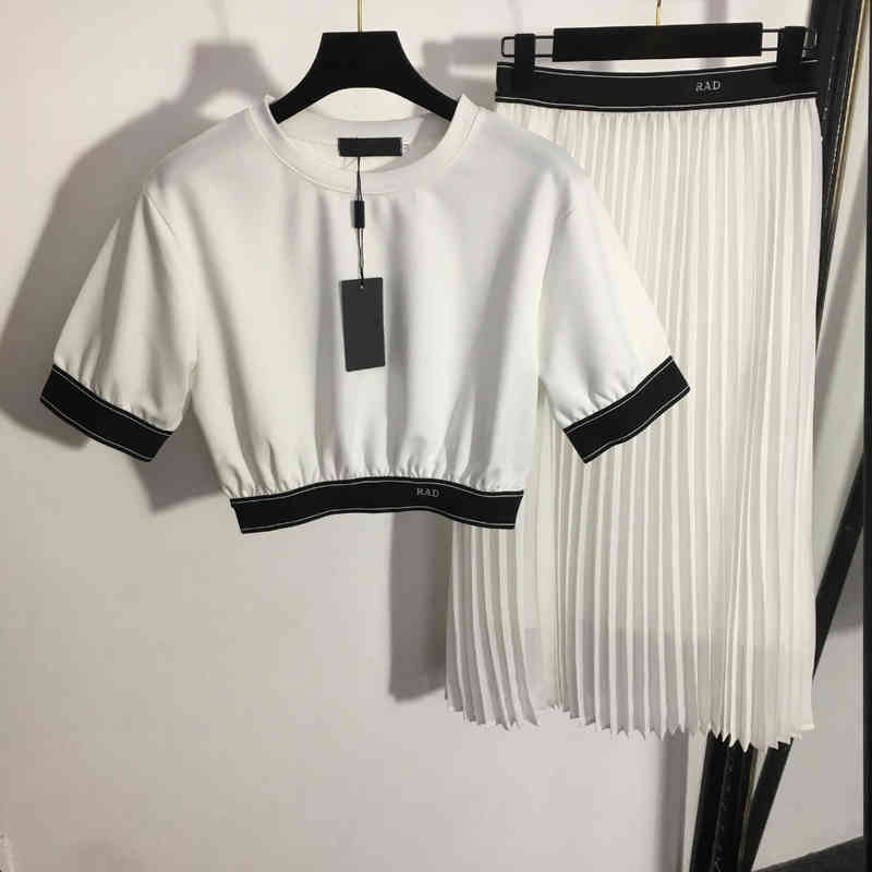 22ss women designer clothes Two Piece Dress cropped cotton T-shirt elastic waist pleated skirt webbing dresses shirt 2 piec suit 5A quality, White
22ss women designer clothes Two Piece Dress cropped cotton T-shirt elastic waist pleated skirt webbing dresses shirt 2 piec suit 5A quality, White
