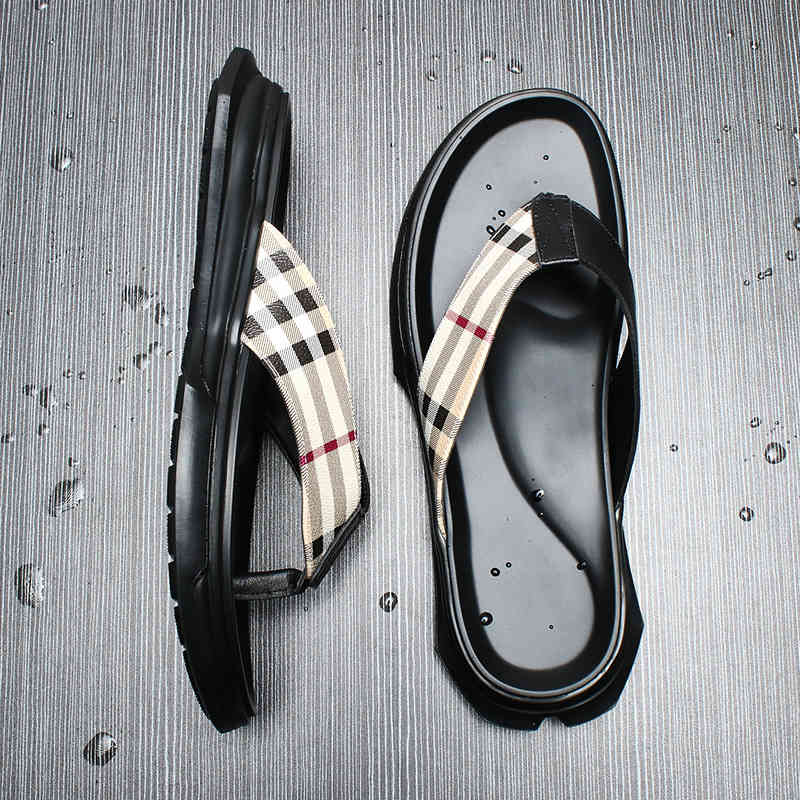 Slippers Leather slippers men's fashion Korean outdoor sandals versatile summer beach shoes non slip lightweight soft sole O9JM, 1# shoe box
Slippers Leather slippers men's fashion Korean outdoor sandals versatile summer beach shoes non slip lightweight soft sole O9JM, 1# shoe box