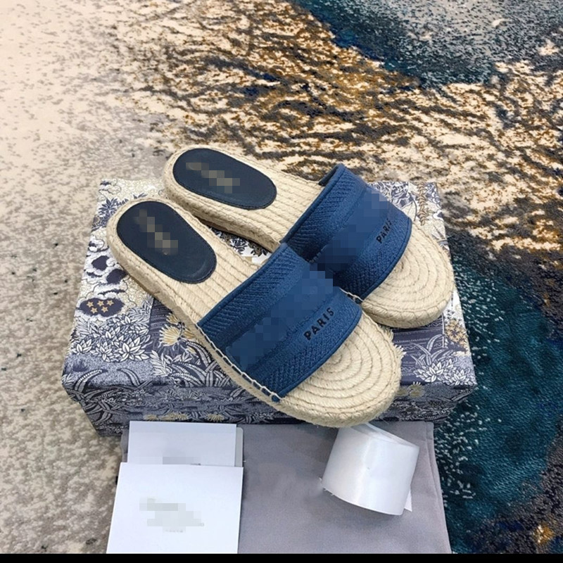 2021 Paris Womens Scuffs Summer Sandals Beach Slide Slippers Girls Flip Flops Loafers Beautiful Embroidered Slipper mjjj0002
2021 Paris Womens Scuffs Summer Sandals Beach Slide Slippers Girls Flip Flops Loafers Beautiful Embroidered Slipper mjjj0002