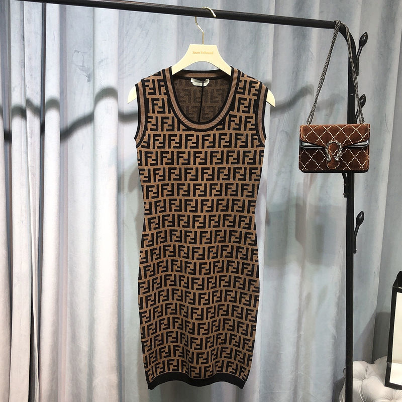 DesignerDesigner2021 summer new double F letter jacquard round neck sleeveless hollow out ice silk knitted dress high elastic comfortable ve, Brown
DesignerDesigner2021 summer new double F letter jacquard round neck sleeveless hollow out ice silk knitted dress high elastic comfortable ve, Brown