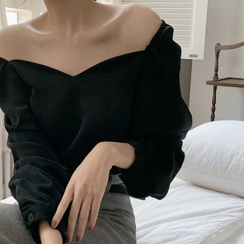 Vintage Sexy Blouse Women Korean Style Petal Collar Long Sleeve Black Shirt Fashion Ladies Elegant Tops Blusas Mujer 13101 210527
Vintage Sexy Blouse Women Korean Style Petal Collar Long Sleeve Black Shirt Fashion Ladies Elegant Tops Blusas Mujer 13101 210527