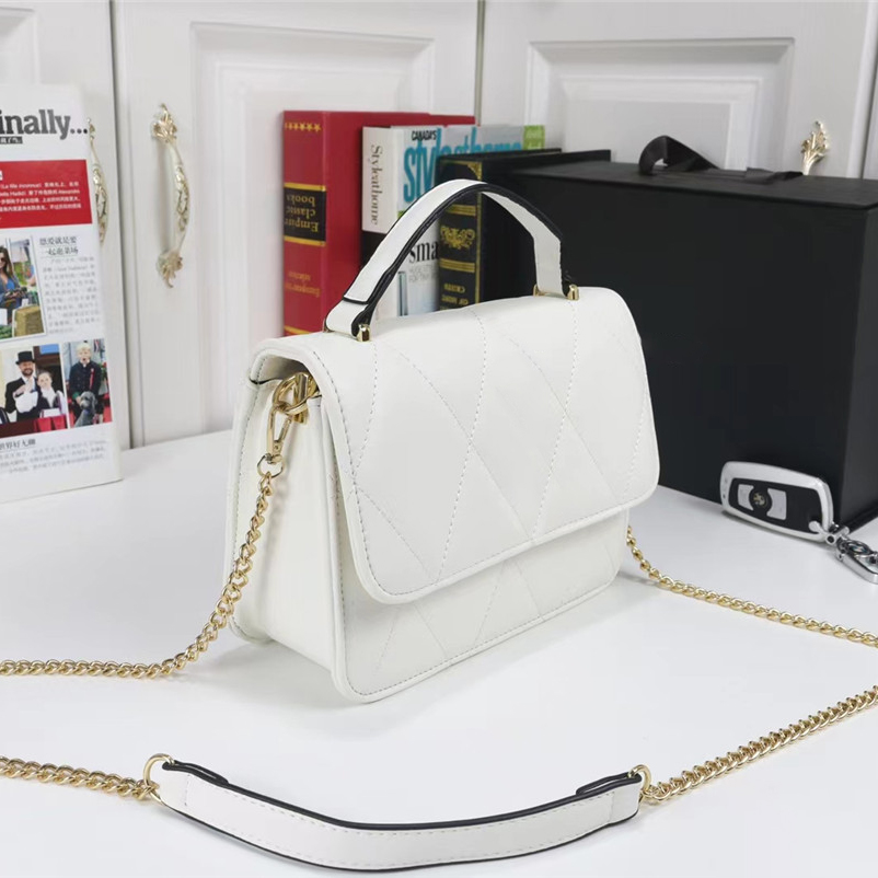 hot 2021 New VUTTON High quality flap bag luxury designer handbags SUNSET original leather women shoulder bags fashion medium crossbody purse messenger tote bag, Box no single shot
hot 2021 New VUTTON High quality flap bag luxury designer handbags SUNSET original leather women shoulder bags fashion medium crossbody purse messenger tote bag, Box no single shot