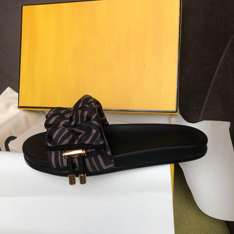 Basketball Shoes Sandals Luxury Designer Women Satin Letters Fold Flower Beach Flat Bottom Sandals Thick Leisure Vacation Shoes, Brown letters
Basketball Shoes Sandals Luxury Designer Women Satin Letters Fold Flower Beach Flat Bottom Sandals Thick Leisure Vacation Shoes, Brown letters