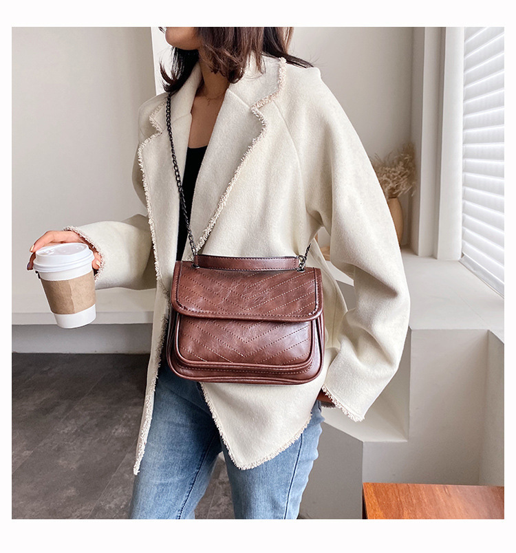 Luxury Designer Women Chain Pu Leather Crossbody Bags High Quality Ladies Small Shoulder Bag Fashion Brand Female Messenger Bags C1223, Small black 22cm
Luxury Designer Women Chain Pu Leather Crossbody Bags High Quality Ladies Small Shoulder Bag Fashion Brand Female Messenger Bags C1223, Small black 22cm