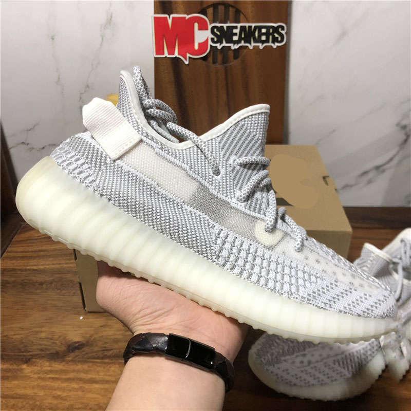 TOP Quality Men Women Running Shoes Natural Fade Cinder 3M Static Reflective Tail Light Israfil Oreo Eliada Mens Womens Outdoor Sport
TOP Quality Men Women Running Shoes Natural Fade Cinder 3M Static Reflective Tail Light Israfil Oreo Eliada Mens Womens Outdoor Sport