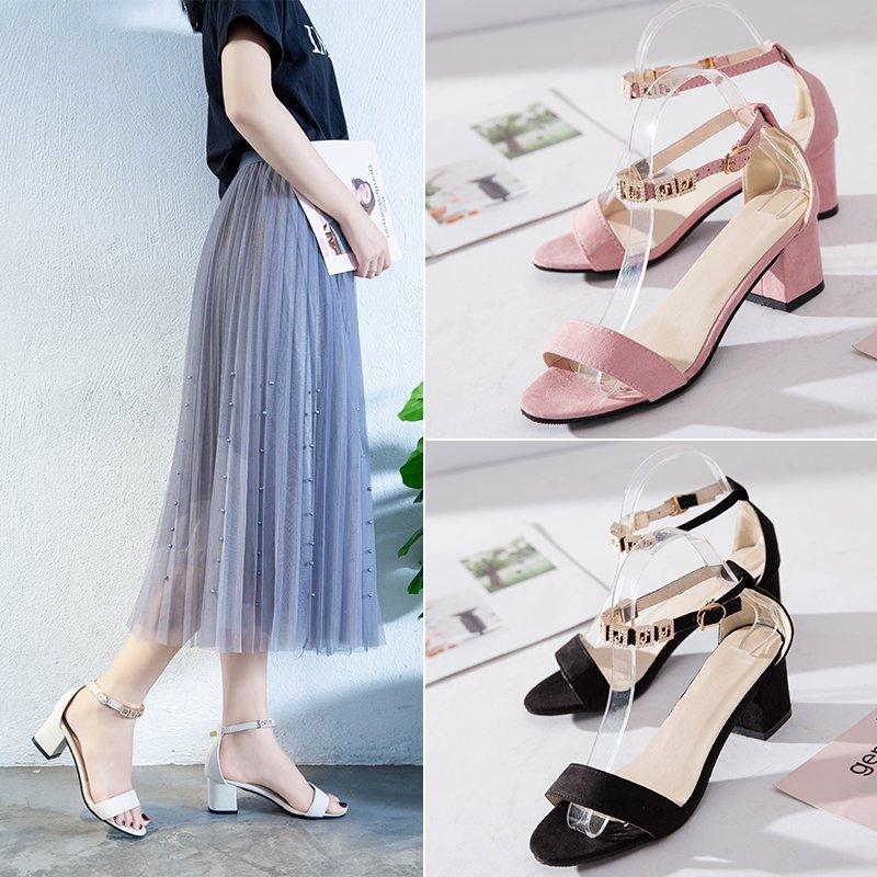 Summer Large Size Beach Sandals Fashion Simple Pure Color Korean Women's Shoes, Black
Summer Large Size Beach Sandals Fashion Simple Pure Color Korean Women's Shoes, Black