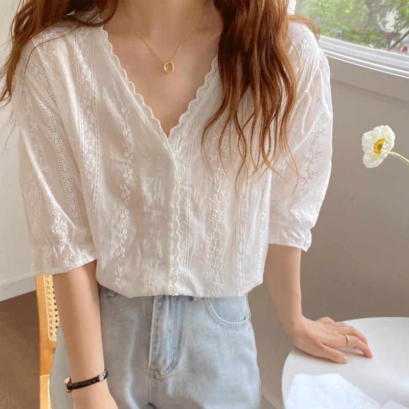 Women' Blouses & Shirts Summer Designers V Neck Hollow Embroidery White And Elegant Lady Casual Tops
Women' Blouses & Shirts Summer Designers V Neck Hollow Embroidery White And Elegant Lady Casual Tops