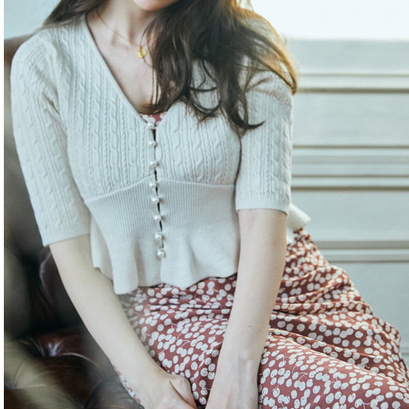 2021 v neck half sleeve single breast knit cardigans sweater spring new ruffles slim femme pullovers chic twist patchwork coat, Black
2021 v neck half sleeve single breast knit cardigans sweater spring new ruffles slim femme pullovers chic twist patchwork coat, Black