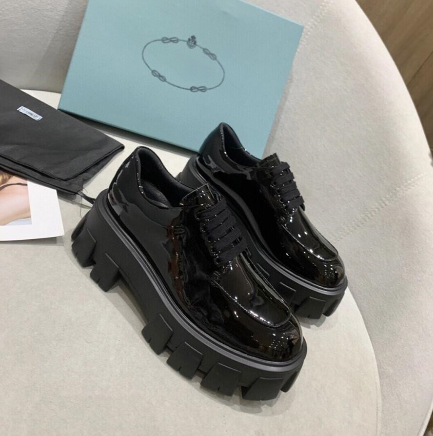 The latest luxury Designer Dress Flat women casual shoes low-top 100% leather Metal buckle Black white Size EUR35-40
The latest luxury Designer Dress Flat women casual shoes low-top 100% leather Metal buckle Black white Size EUR35-40