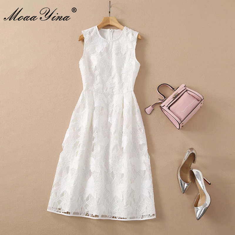 Summer Runway Elegant Party Dress Women's O-Neck Sleeveless Fashion White/Black Hollow Embroidery Vintage Mini 210524