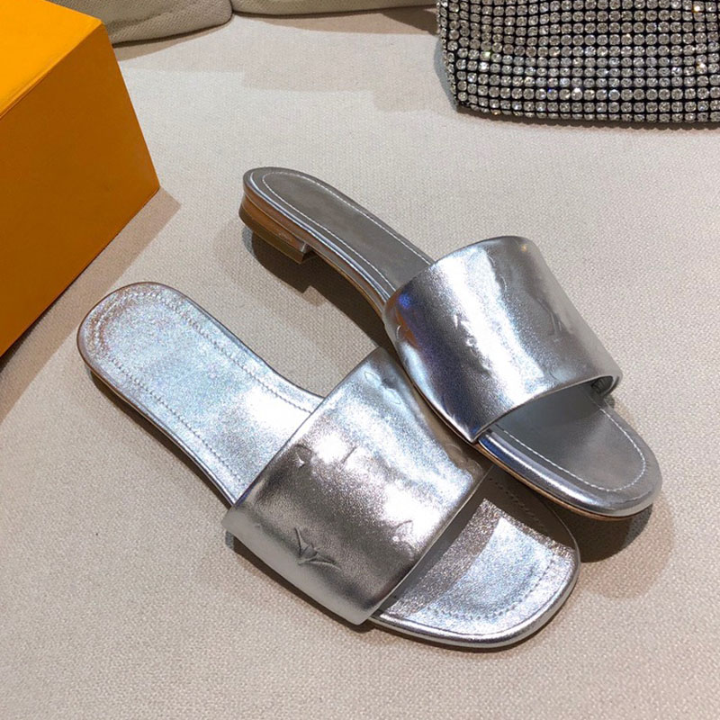 Top quality Women's designer Low-heeled sandals printing Leather fashion Metal buckle parties flip flop luxury Sexy classic shoes, Blue
Top quality Women's designer Low-heeled sandals printing Leather fashion Metal buckle parties flip flop luxury Sexy classic shoes, Blue