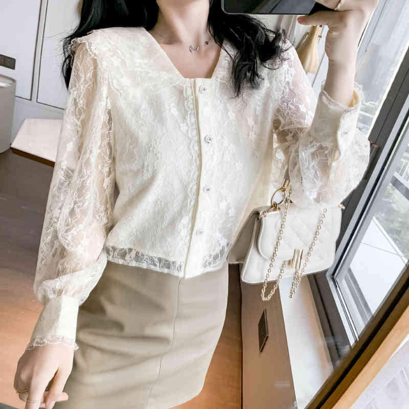 Embroidered Lace Blouse French Style Sweet Shirt Women Spring Mesh Hollow Out Blouses Fashion V-neck Collar Tops 13212 210506