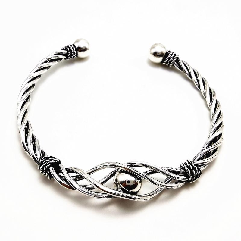 Bangle Fashion Beaded Alloy Bracelet Personality Retro C-shaped Adjustable Ladies For Girlfriend Gift
Bangle Fashion Beaded Alloy Bracelet Personality Retro C-shaped Adjustable Ladies For Girlfriend Gift