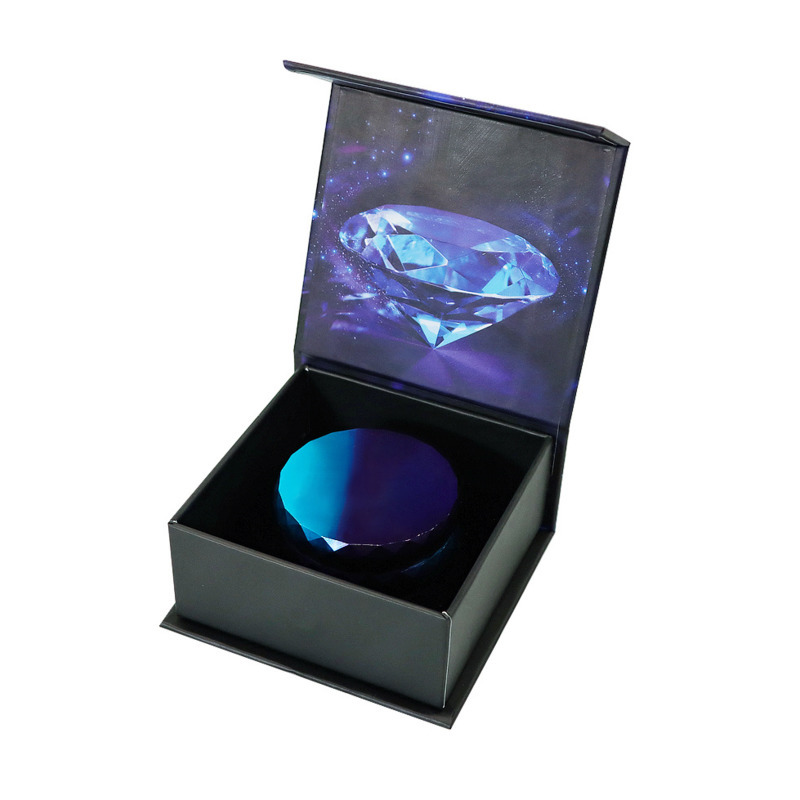 Gradient smoking grinder with gift box packaging aviation aluminum diamond grinders smoke shop
Gradient smoking grinder with gift box packaging aviation aluminum diamond grinders smoke shop