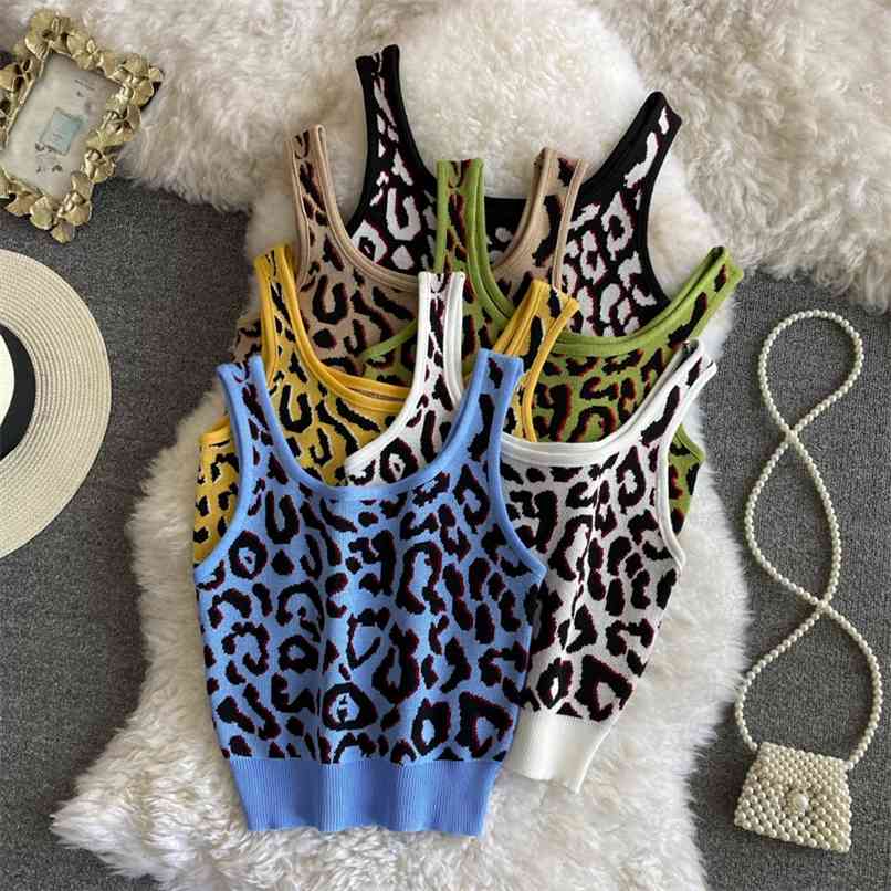 Women's Leopard Jacquard Fashion Short Knitted Tank Top Female Sleeveless U collar Sexy Camisole 210602, Blue
Women's Leopard Jacquard Fashion Short Knitted Tank Top Female Sleeveless U collar Sexy Camisole 210602, Blue