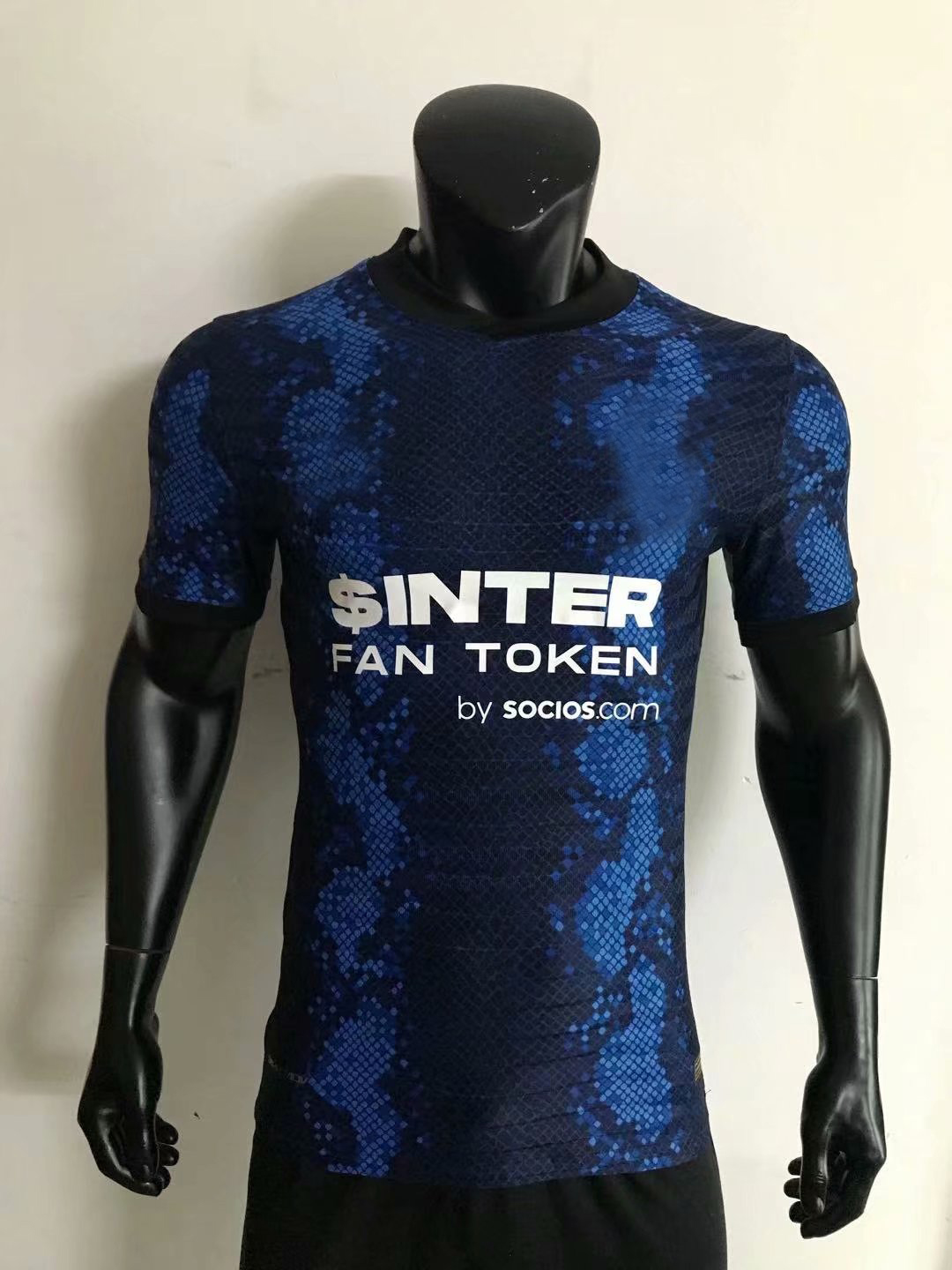 Player version 2021 2022 Dzeko Dumfries soccer jerseys ALEXIS LAUTARO ERIKSEN Milan de Vrij SKRINIAR 21 22 BROZOVIC SENSI Vidal Barella inter Football tight Shirts, Player version home+patch+chest
Player version 2021 2022 Dzeko Dumfries soccer jerseys ALEXIS LAUTARO ERIKSEN Milan de Vrij SKRINIAR 21 22 BROZOVIC SENSI Vidal Barella inter Football tight Shirts, Player version home+patch+chest